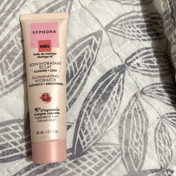 New Sephora Illuminating Hydrator Radiance + Smoothing - Picture 2 of 4